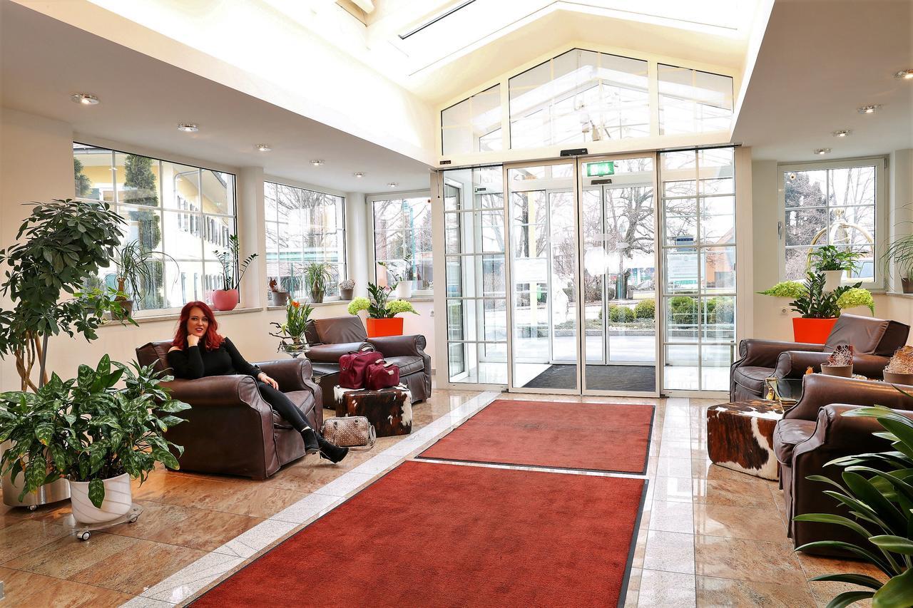 Sorgerhof Hotel Frauental an der Lassnitz ภายนอก รูปภาพ